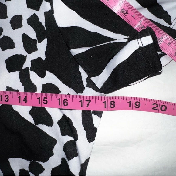 Modes Crystal Black & White Short Sleeve Scoop Neck Dress - Picture 5 of 7